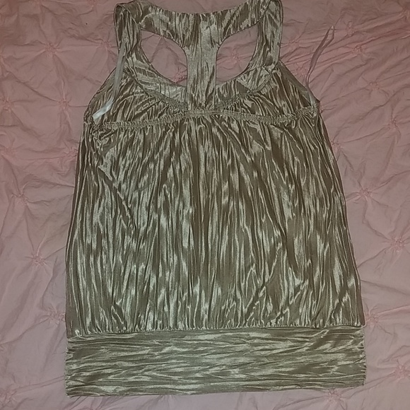 IZ Byer California Silky Gold top - Picture 5 of 6